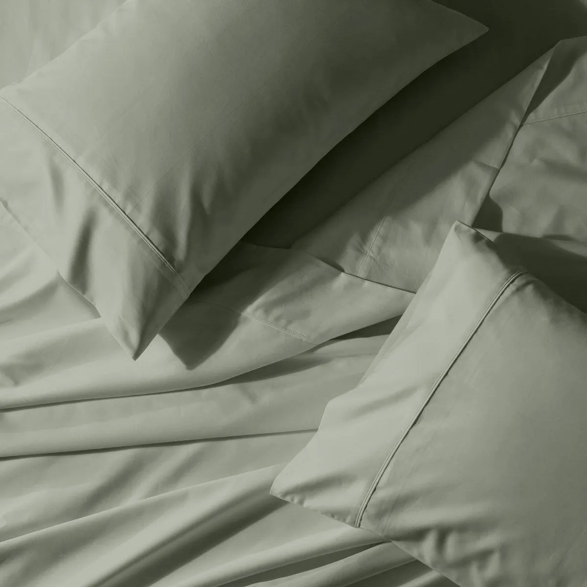 Wrinkle-Free 650 Thread Count Cotton Blend Solid Sheet Set